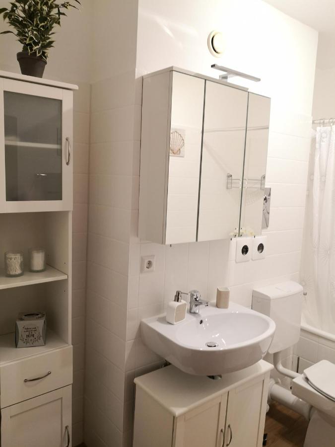 Exklusives Apartment Zw. Lu Und Speyer Mit Aufzug Neuhofen Екстер'єр фото